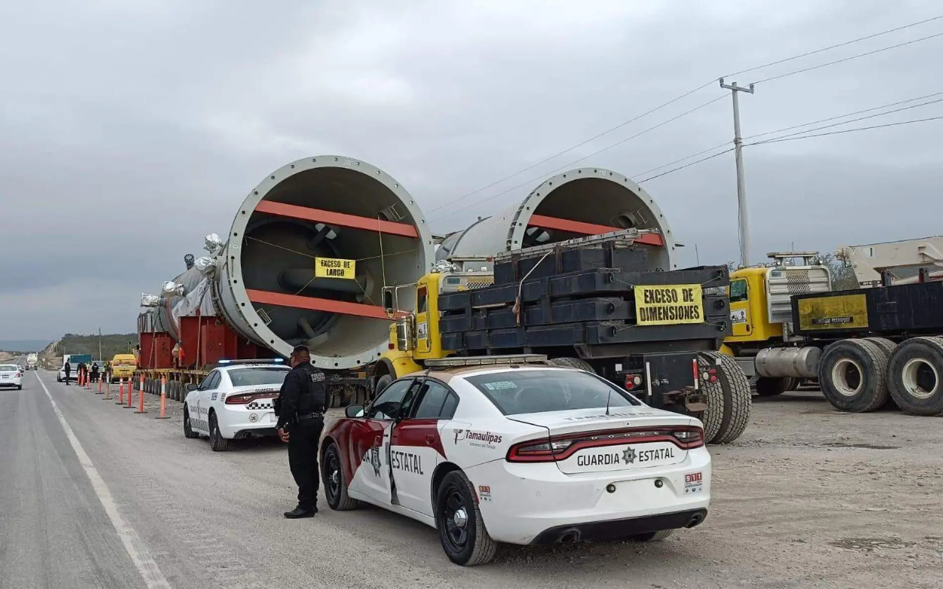 Este miércoles reanudan traslado de calderas por Tamaulipas SSPT (3)